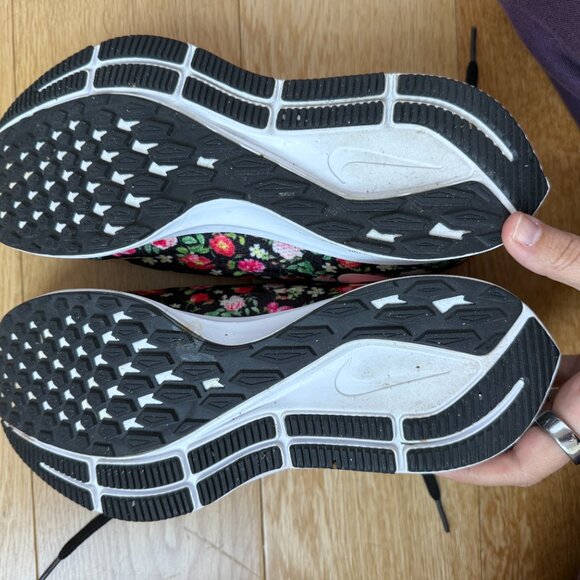 Nike Air Zoom Pegasus 36 Vintage Floral Size 7.5W / 6Y - Picture 4 of 8